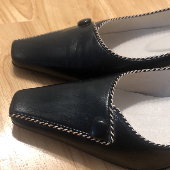 Shoes - Picture 6 of 7